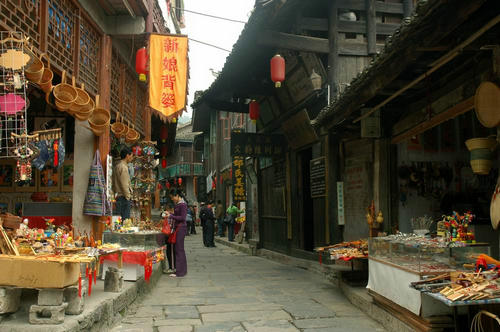 E線(xiàn)：張家界、猛洞河、芙蓉鎮(zhèn)、黃龍洞經(jīng)典四日游（純玩）